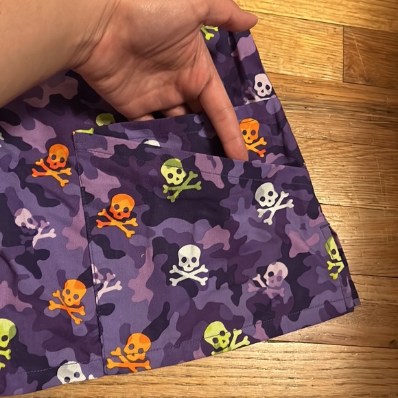 Halloween scrub top - Picture 7 of 10